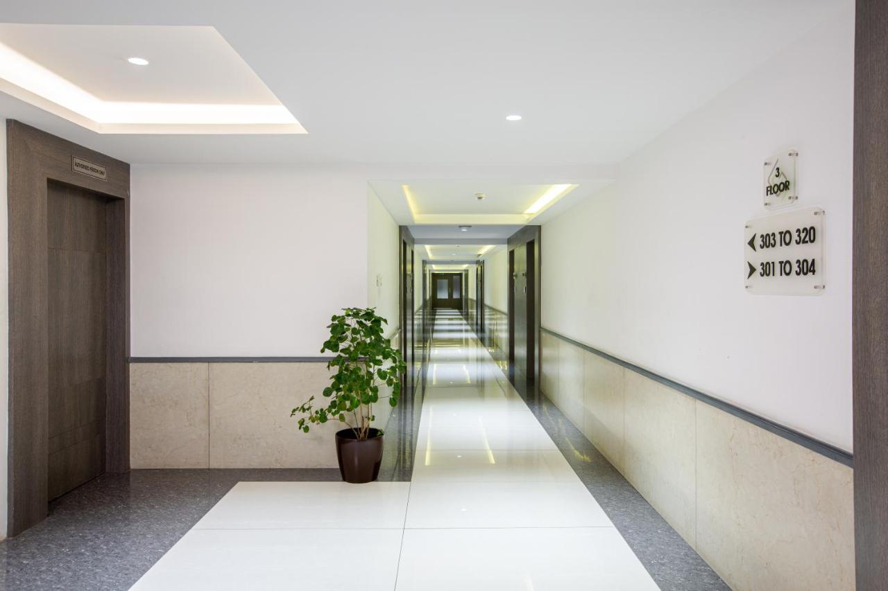 Hotel Saradha Grande Pudukkottai Esterno foto
