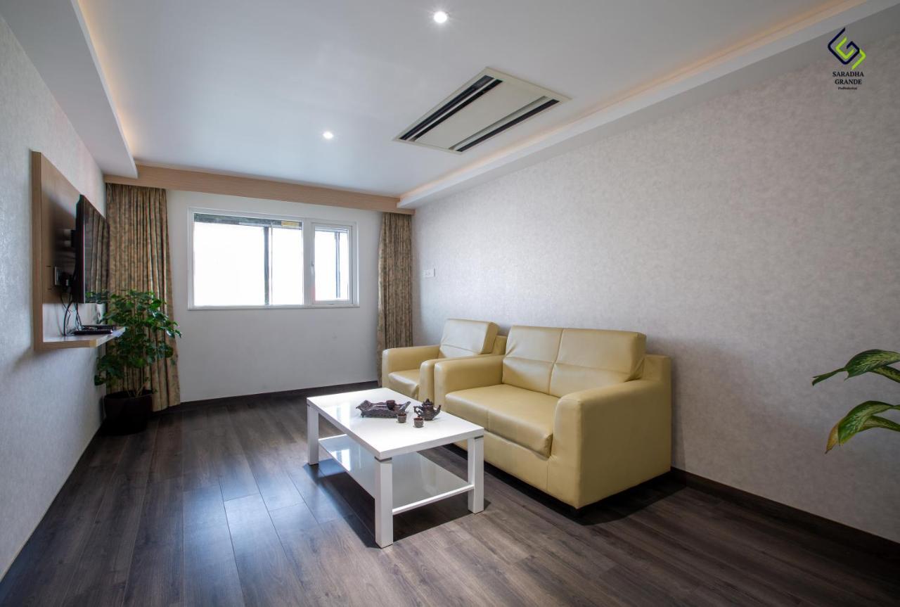 Hotel Saradha Grande Pudukkottai Esterno foto
